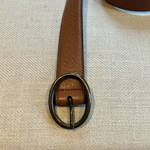 COLE HAAN Women's Leather Belt with Oval Buckle in Tan - Picture 4 of 8